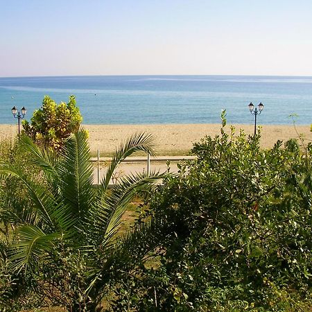 Apartments Ziogas Paralia Skotinas Exterior foto
