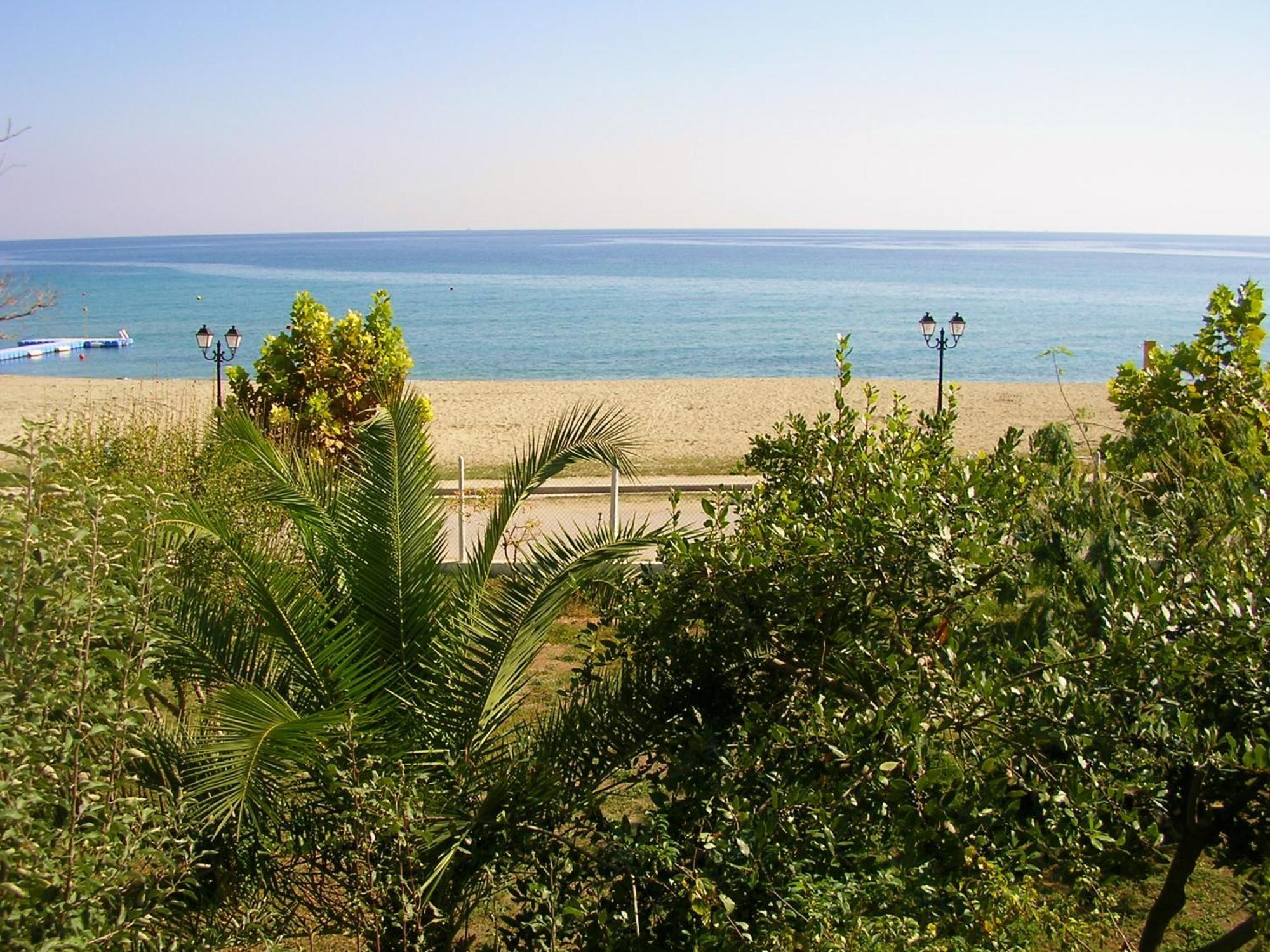 Apartments Ziogas Paralia Skotinas Exterior foto