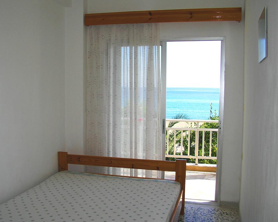 Apartments Ziogas Paralia Skotinas Exterior foto